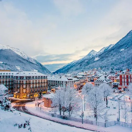 3 Pièces Avec Wi-fi à Cauterets, Proche Des Thermes - Fr-1-234-144 * Cauterets